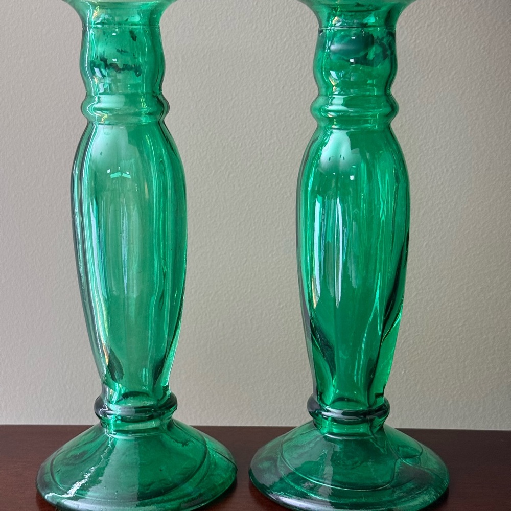 Elegant vintage Green Glass Candle Holders